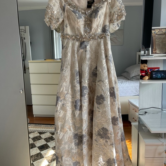 Terani Couture Floral Evening Dress Custom Altered Size 16 - Picture 9 of 16